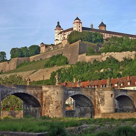 Central City Apartment - Direct View Of Main And Fortress Wurzburg Luaran gambar