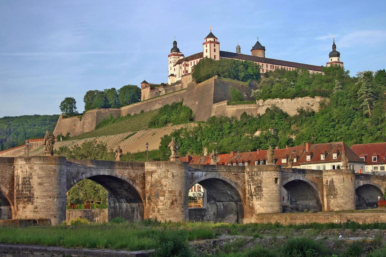 Central City Apartment - Direct View Of Main And Fortress Wurzburg Luaran gambar